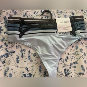 Calvin Klein Women's Monochrome Cotton Thongs Panties Underwear Pack 3 Small